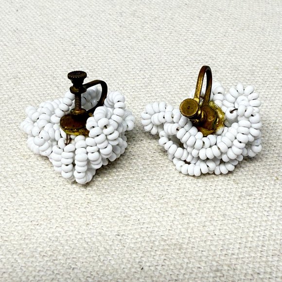 White Seed Bead Knot Earrings Vintage Screw Back Classic Retro - Picture 4 of 7